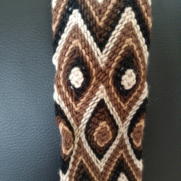 NEW Wayuu Handmade Woven Crossbody Bucket Bag Rhinestones Wide Strap Drawstring - Picture 4 of 17